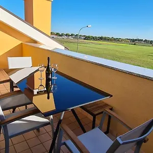 adria-beach-apartment.hotelinveneto.com/